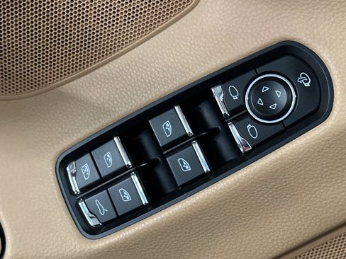 Used 2011 Porsche Panamera 4S image 15