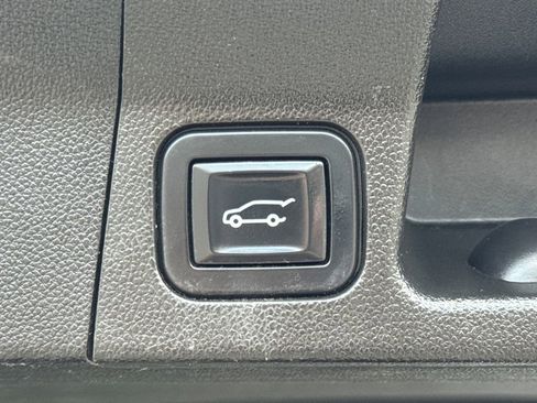 Used 2019 GMC Acadia SLT AWD/4WD image 27
