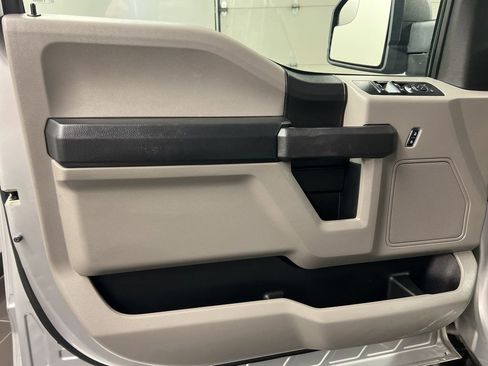 Certified 2017 Ford F150 XL w/ Equipment Group 101A Mid image 27