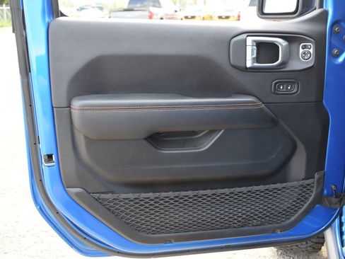 Used 2021 Jeep Gladiator Mojave AWD/4WD image 9