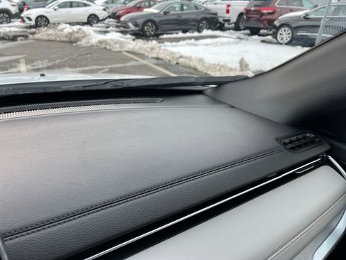 Used 2025 Jeep Compass Limited image 36