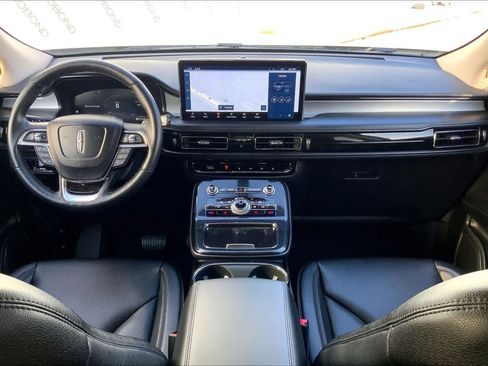 Used 2023 Lincoln Nautilus FWD w/ Premium Package image 16