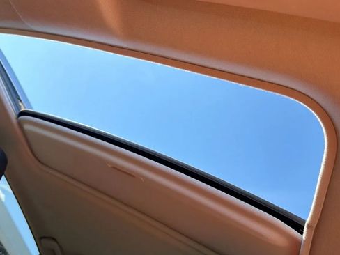 Used 2015 Toyota RAV4 Limited image 5