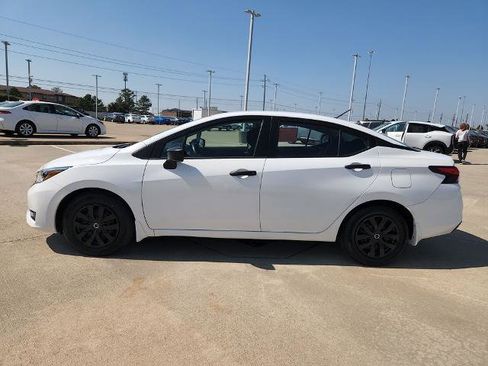 Certified 2025 Nissan Versa S w/ Trunk Package image 8
