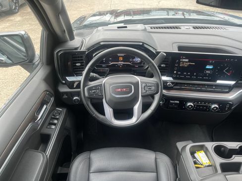Used 2025 GMC Sierra 1500 SLT RWD image 11