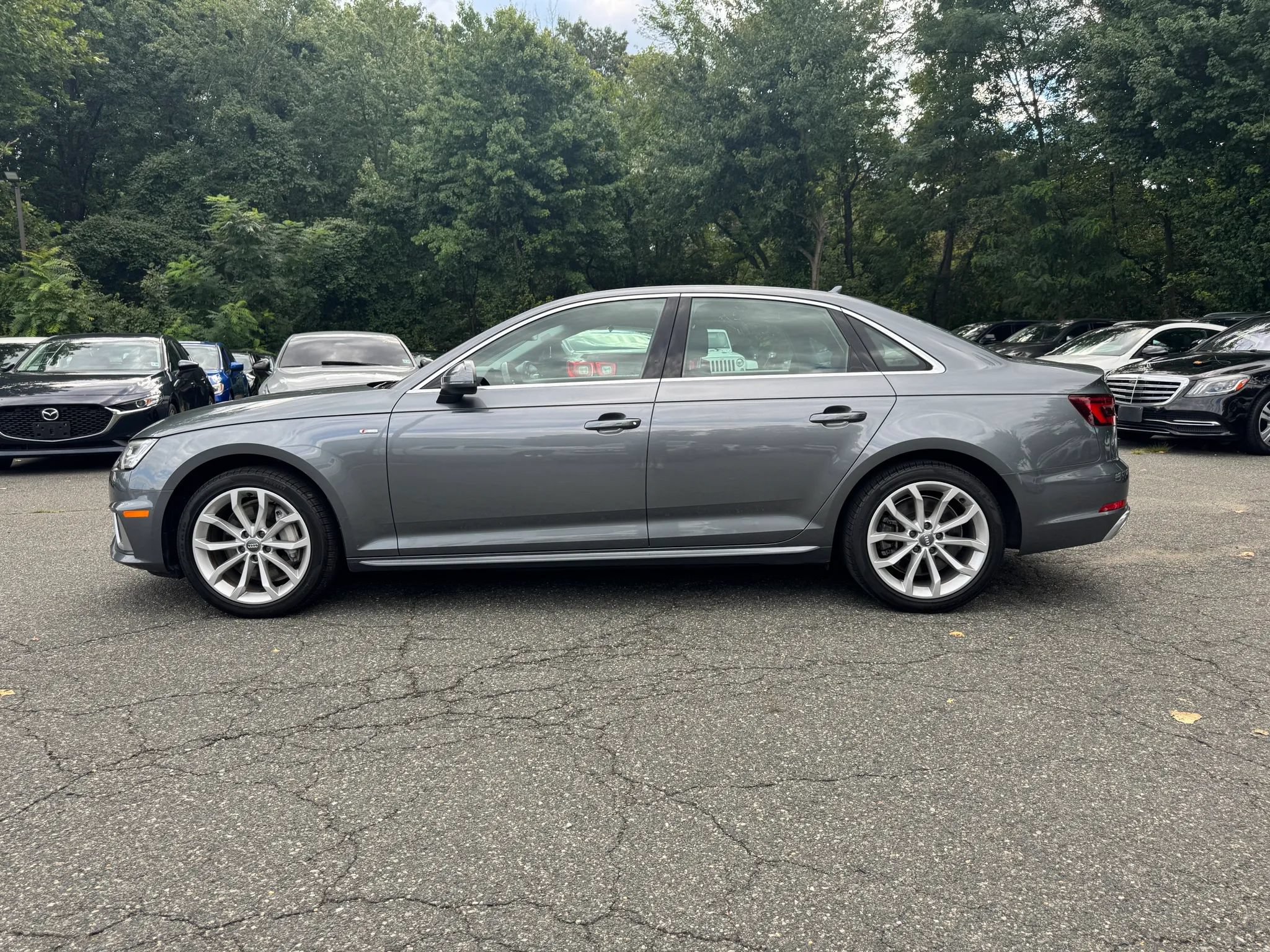 Used 2019 Audi A4 2.0T Premium Plus w/ Premium Plus Package AWD/4WD image 2