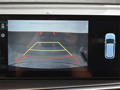 Certified 2025 Kia Sorento S image 24