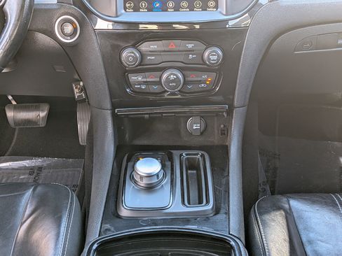 Used 2019 Chrysler 300 S RWD image 19