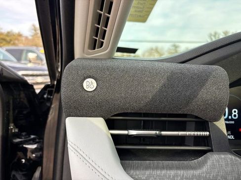 Used 2025 Ford Explorer Platinum w/ Ultimate Package image 21