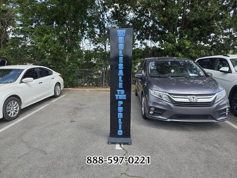 Used 2016 Nissan Altima 2.5 S w/ Power Driver Seat Package FWD image 2