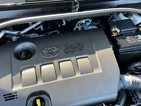 Used 2020 Toyota C-HR Limited FWD image 30