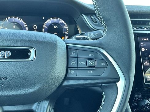 New 2025 Jeep Grand Cherokee L Altitude image 15