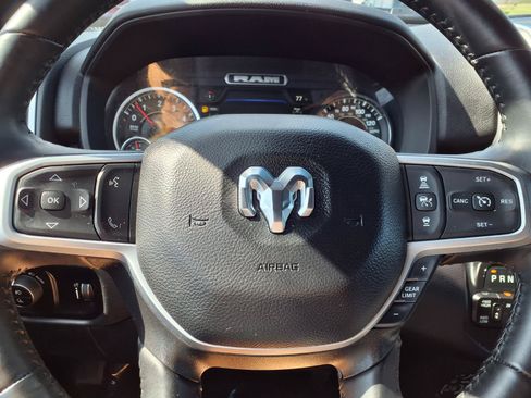 Used 2024 RAM 2500 Big Horn w/ Night Edition AWD/4WD image 15