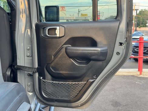 Used 2023 Jeep Wrangler 4WD High Altitude image 39