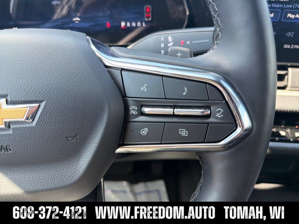 Used 2026 Chevrolet Equinox LT AWD/4WD image 15