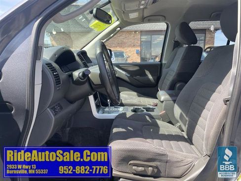 Used 2012 Nissan Pathfinder SV AWD/4WD image 10