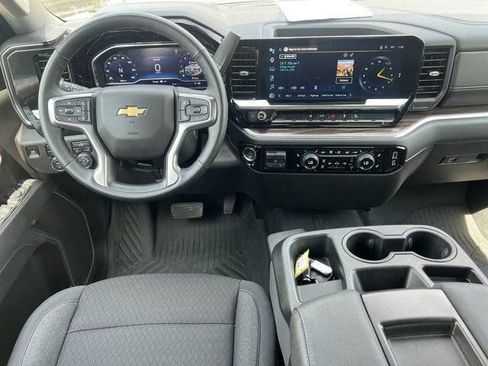 Used 2025 Chevrolet Silverado 2500 LT AWD/4WD image 25