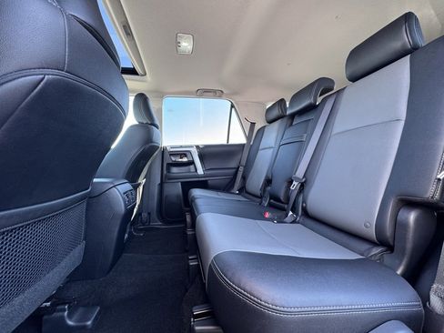 Used 2022 Toyota 4Runner SR5 Premium image 20