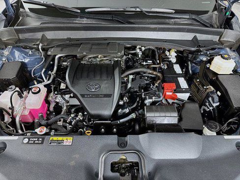 Certified 2025 Toyota Grand Highlander AWD image 31