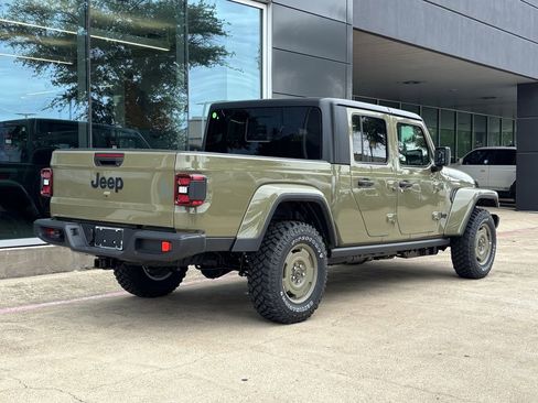 New 2026 Jeep Gladiator Sport AWD/4WD image 3