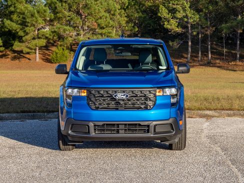 New 2025 Ford Maverick XLT image 2