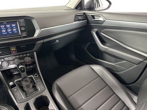 Used 2022 Volkswagen Jetta SE image 23