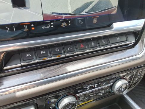 Certified 2024 Chevrolet Silverado 1500 LTZ w/ LTZ Premium Package image 34