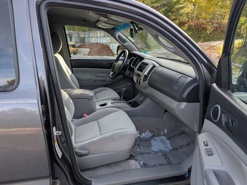Used 2010 Toyota Tacoma 4x4 Double Cab image 11