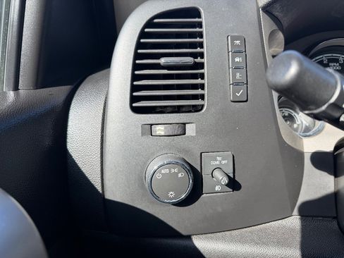 Used 2013 GMC Sierra 1500 4x4 Crew Cab Hybrid image 14