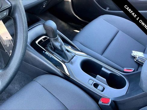 Used 2025 Toyota Corolla LE FWD image 17