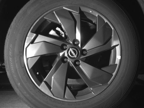 Used 2025 Nissan Rogue SV FWD image 15
