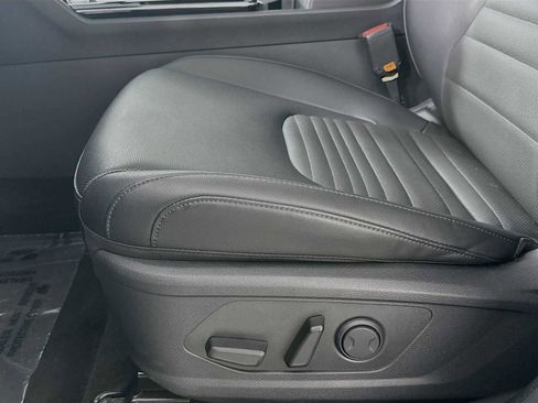 Used 2025 Kia Sportage SX image 18