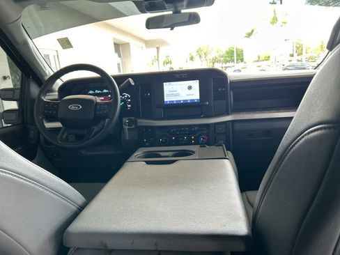 Used 2025 Ford F350 XL w/ XL Driver Assist Package AWD/4WD image 29