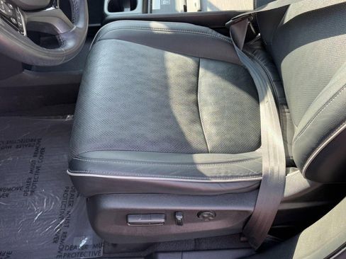 Used 2022 Honda Odyssey Elite image 24