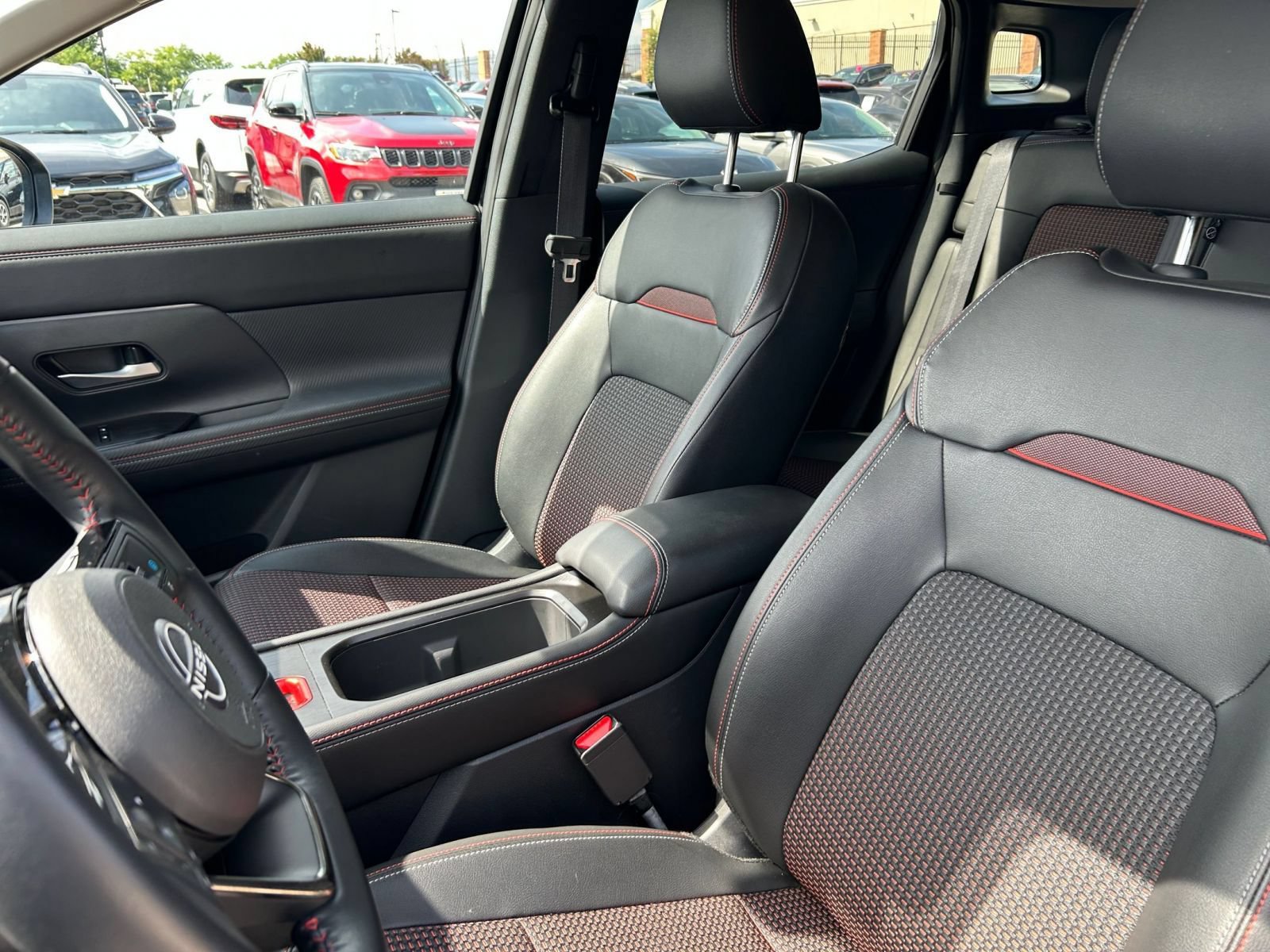 Used 2026 Nissan Kicks SR AWD/4WD image 30