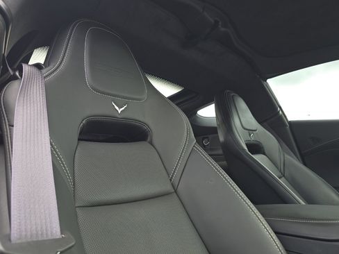 Used 2015 Chevrolet Corvette Z06 w/ 3LZ Preferred Equipment Group RWD image 15