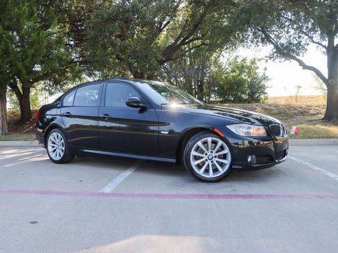 Used 2011 BMW 328i Sedan w/ Premium Pkg RWD image 1