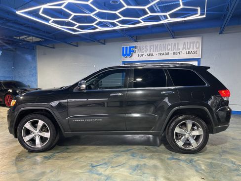 Used 2015 Jeep Grand Cherokee Limited w/ Luxury Group II image 18