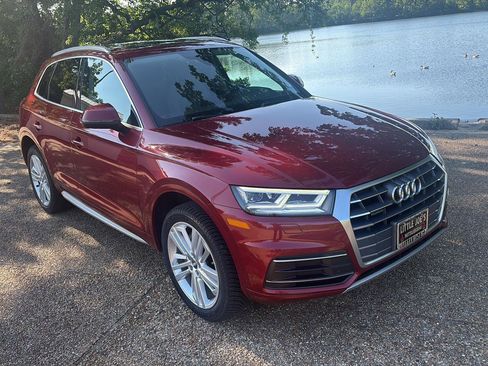Used 2018 Audi Q5 2.0T Premium Plus AWD/4WD image 2