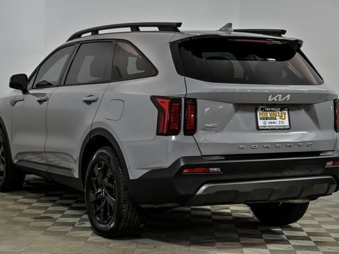 Used 2022 Kia Sorento S w/ Panoramic Sunroof Package image 5