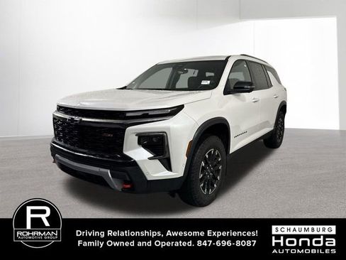 Used 2024 Chevrolet Traverse Z71 w/ Enhanced Driving Package AWD/4WD image 2