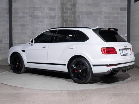 Used 2019 Bentley Bentayga image 4
