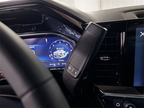 Used 2024 Chevrolet Silverado 2500 High Country w/ High Country Premium Package image 15