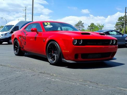 Used 2022 Dodge Challenger SRT Hellcat Redeye RWD image 2