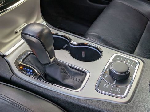 Used 2019 Jeep Grand Cherokee High Altitude image 24