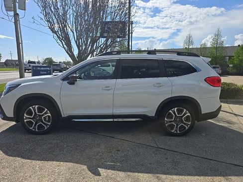Certified 2025 Subaru Ascent Limited w/ Popular Package #2 AWD/4WD image 9