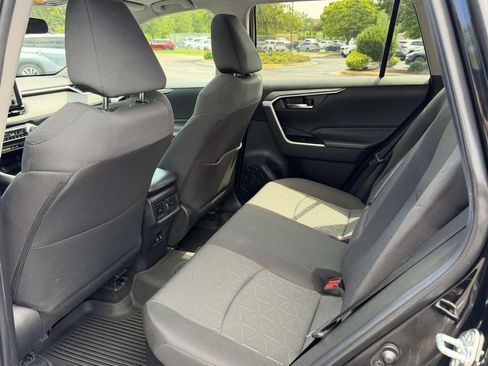 Used 2021 Toyota RAV4 XLE w/ Convenience Package AWD/4WD image 15