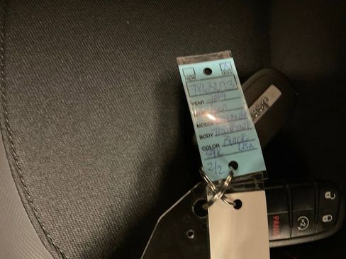 Used 2019 Jeep Renegade Trailhawk w/ Cold Weather Group II image 29