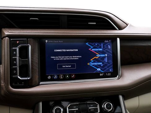 Used 2021 GMC Yukon Denali w/ Advanced Technology Package AWD/4WD image 29