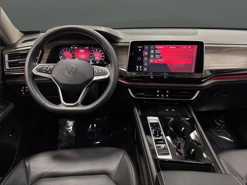 Used 2024 Volkswagen Atlas SEL image 5